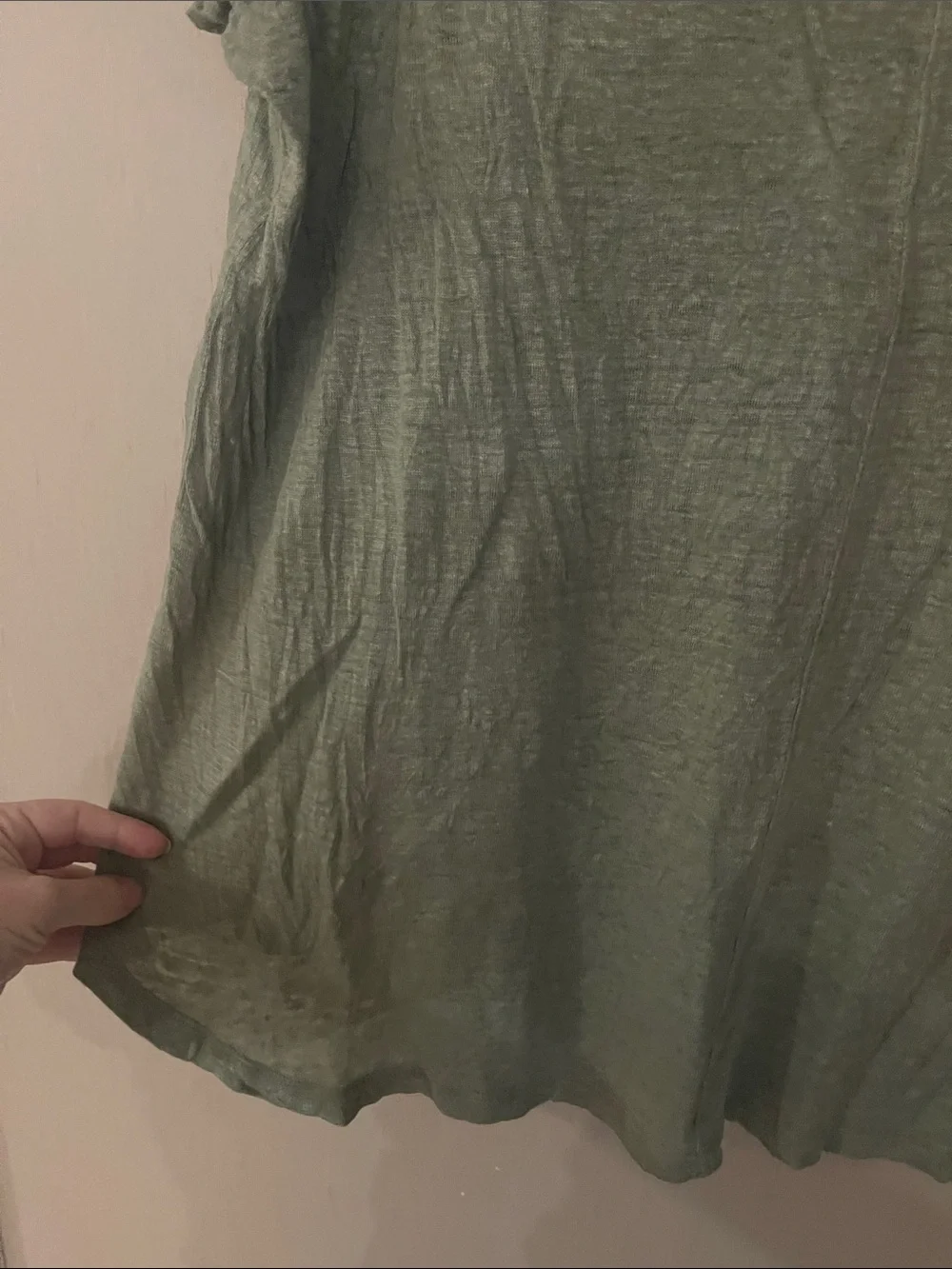Rachel Zoe 1x plus linen Relaxed Scoop Neck Short Sleeve Top in Olive